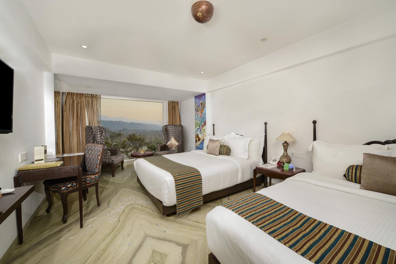 Ellbee Ganga View Hotell Rishīkesh Exteriör bild